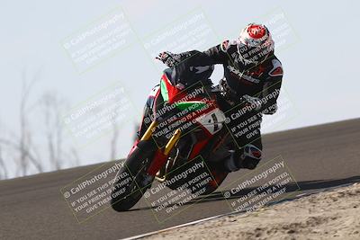 media/Nov-02-2025-Lets Ride (Sun) [[f7a3caa734]]/B Group/1120am (Turn 2 Inside)/